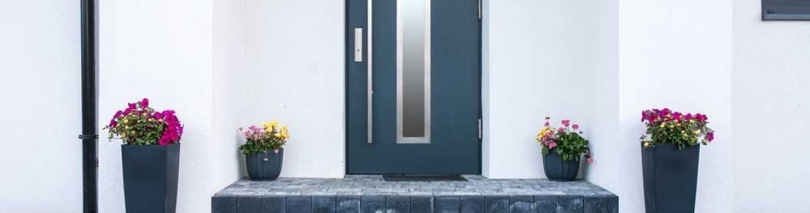 Acél biztonsági ajtó: Védelem, hőszigetelés és professzionális beépítés egy helyen
